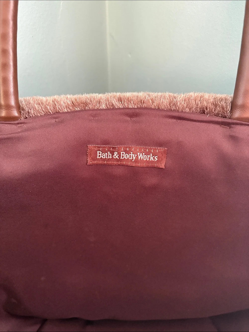 🧺 Bath & Body Works Faux Fur Gift Basket